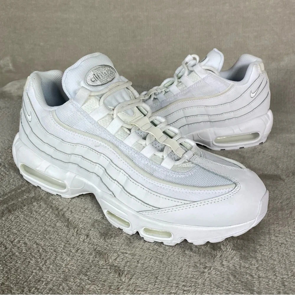 Nike Air Max 95 Essentials Mens Sneakers Shoes Size 11.5 White White Leather NEW